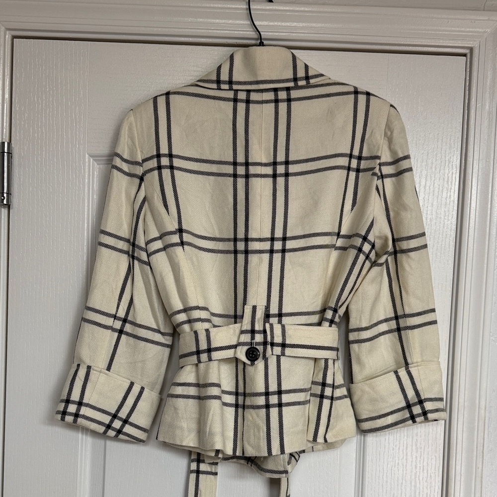 Bandolino Cream and Black Plaid Blazer - Picture 6 of 9